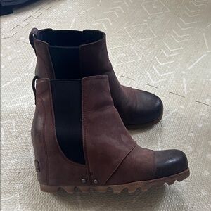 Women’s Sorel Joan Rhapsody Wedge Boot Size 7 brown